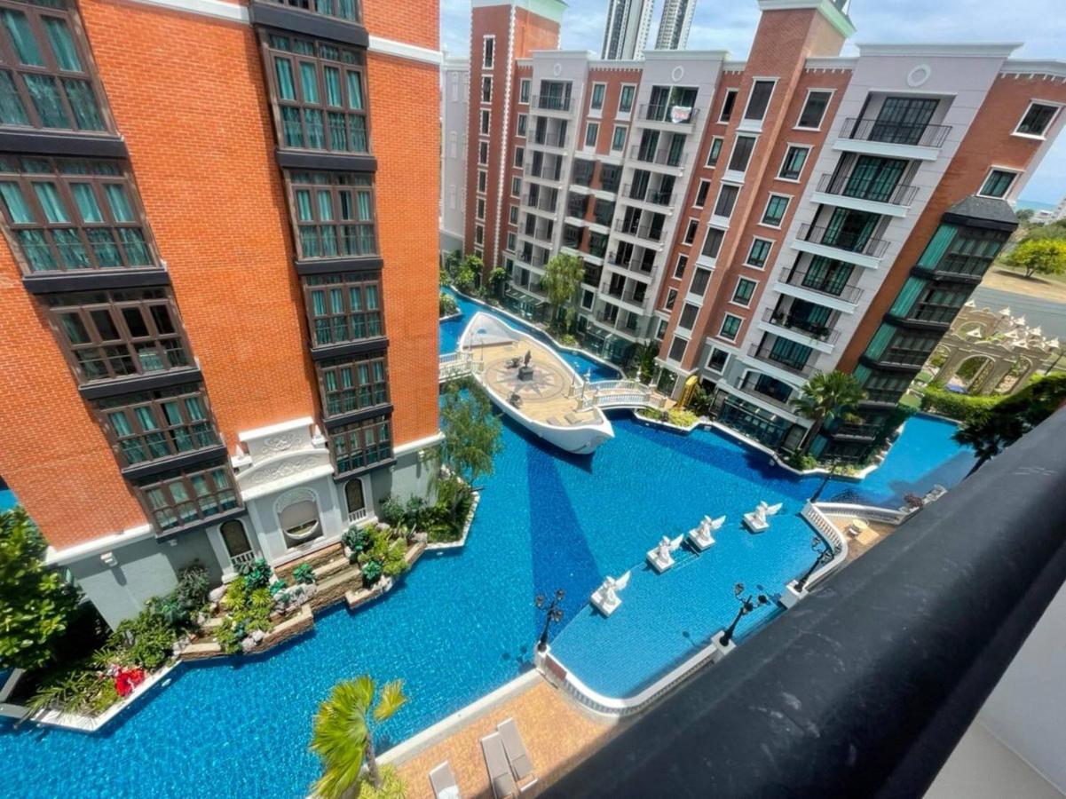 Espana Condo Resort Pattaya By Bovyrentel Jomtien Beach Exterior foto